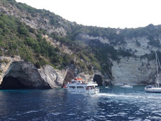 Paxos oder Antipaxos Paxos oder Antipaxos