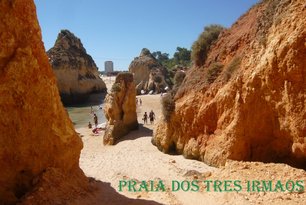 Praia dos tres irmaos