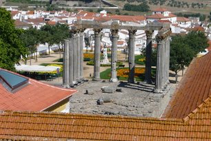 Évora