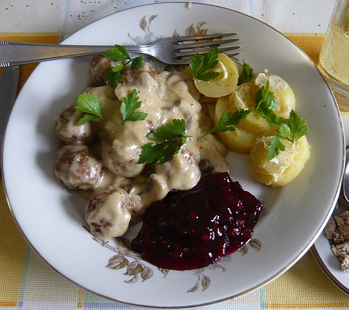 Köttbullar mit Champignons