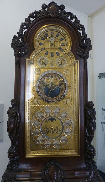 Die ganze Uhr