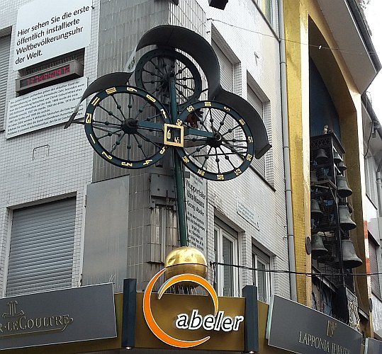 Eine weitere Uhr Eine weitere Uhr